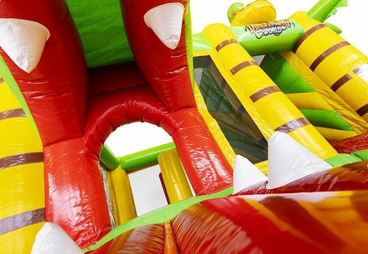Compre uma almofada de ar inflável compacta com slide em um tema Dino para crianças