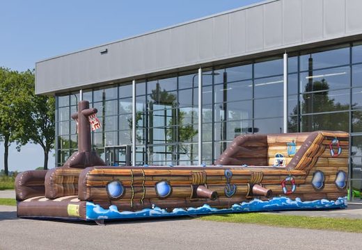 Opblaasbare Bungeerun springkussen spel bestellen voor zeskamp dorpsfeest actie in thema piraat voor kids bij JB Inflatables
