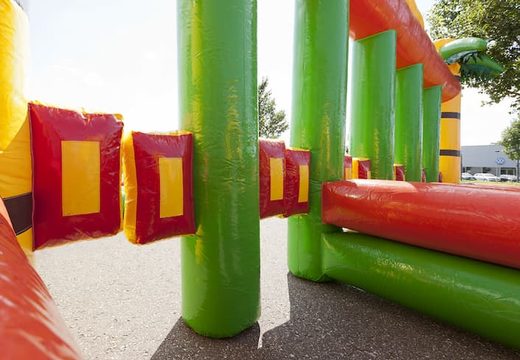 Opblaasbaar sport en spel bestellen hobbelpaard race zeskampspel dorpsfeest voor kinderen bij JB Inflatables