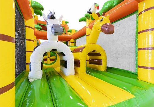 Compre uma grande pista de obstáculos de castelo insuflável no tema safari com animais 3d para crianças
