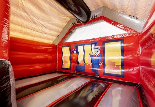 Encomende almofada de ar de castelo insuflável com slide no tema do hotel animal para crianças