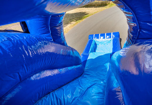 Encomende almofada de ar super multiplay inflável com slide no tema do castelo azul