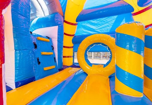 Compre castelo inflável inflável com slide no tema seaworld com grande tubarão para crianças