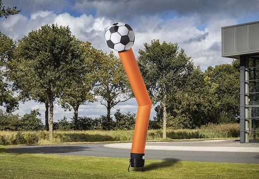 Encomende os skydancer insuflável de ar de 6m com bola 3D em laranja na JB Promotions Portugal. Compre skydancers insufláveis ​​padrão para eventos esportivos