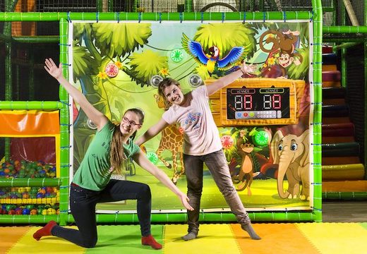 Compre a parede do Playground com pontos interativos e tema de safári para as crianças brincarem com