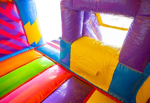 Almofada de ar inflável com slide em festa de animais e muitas cores para venda para crianças