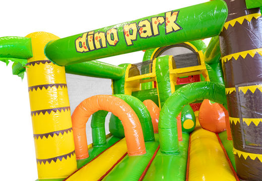 13 metros de comprimento Dinossauro pista de obstáculo para crianças. Compre pistas de obstáculos infláveis ​​agora online em JB Insuflaveis Portugal