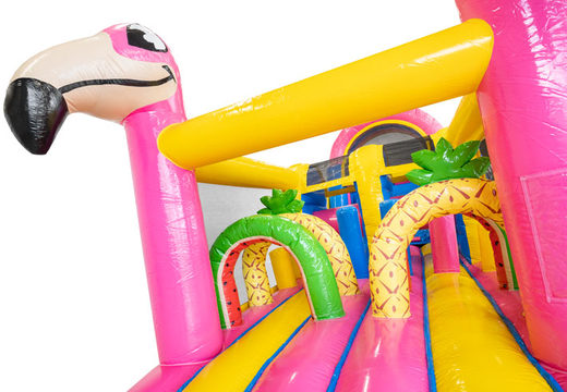 Pista de obstáculo inflável no tema Flamingo  para crianças. Compre pistas de obstáculos infláveis ​​agora online em JB Insuflaveis Portugal