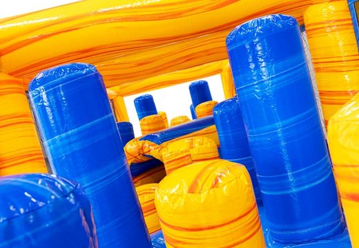 Faça o pedido online para construir sua própria pista de obstáculos inflável na JB em Meppel
