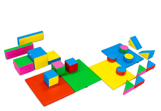 Conjunto de Softplay grande com blocos coloridos no tema padrão para brincar